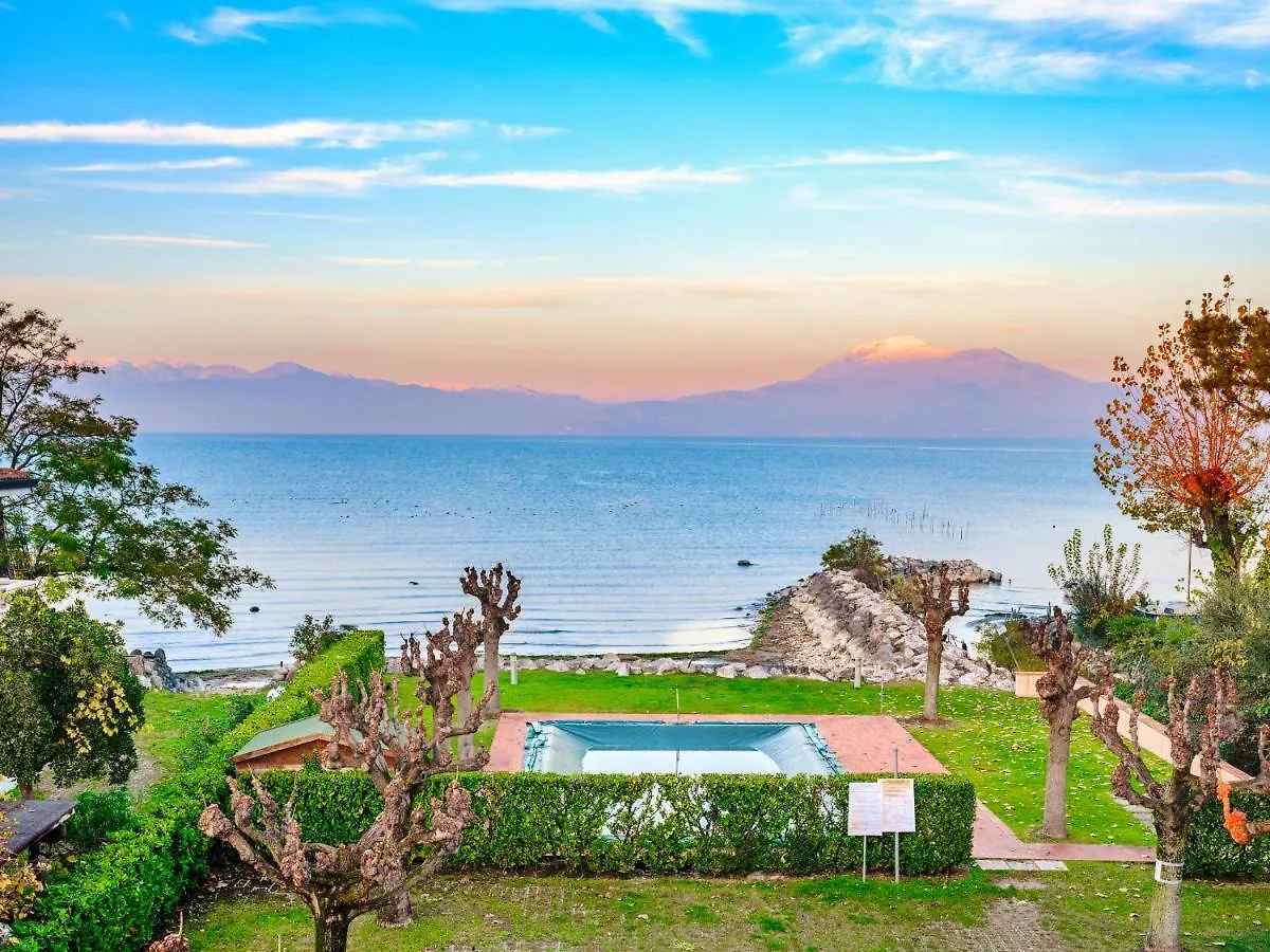 Casa Lugana 19 - Monolocale Con Piscina Direttamente A Lago Apartment Sirmione 0*,  Italy